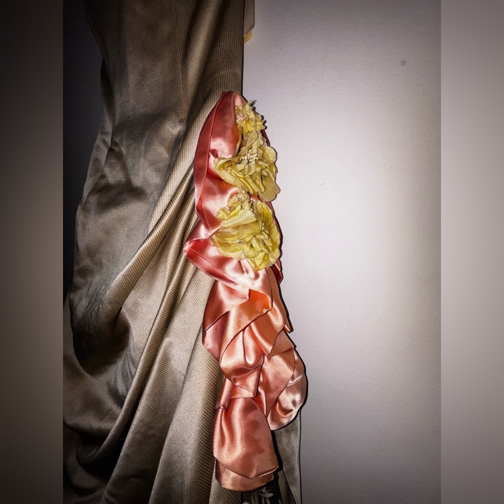 Vintage Elegant Victorian Style Gold Gown with Floral Accents Maxi Dress. - Picture 3 of 11